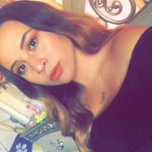 Meet your Posher, Raquel